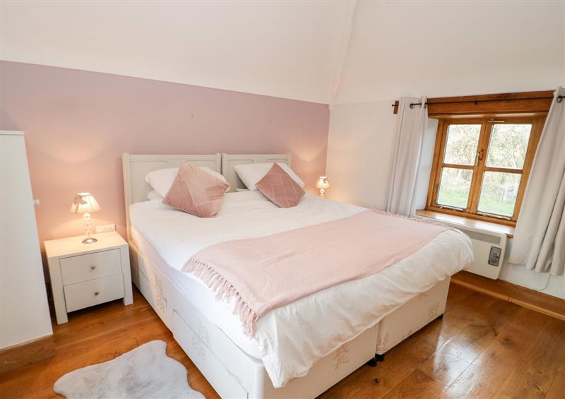 A bedroom in Rhydonnen Bach (photo 2) at Rhydonnen Bach, Llanynys near Llanrhaeadr