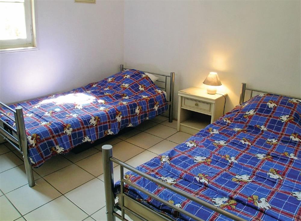 Twin bedroom