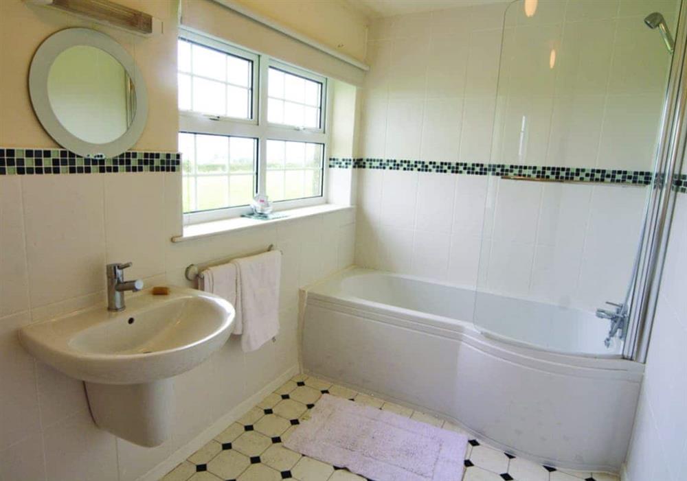Riffli bathroom at Riffli in Pwllheli, Gwynedd