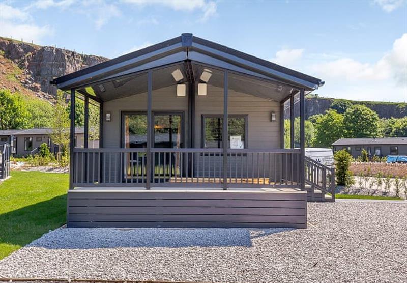 The Dovedale Premier Lodge at Rivendale Lodge Retreat in Ashbourne, Peak District