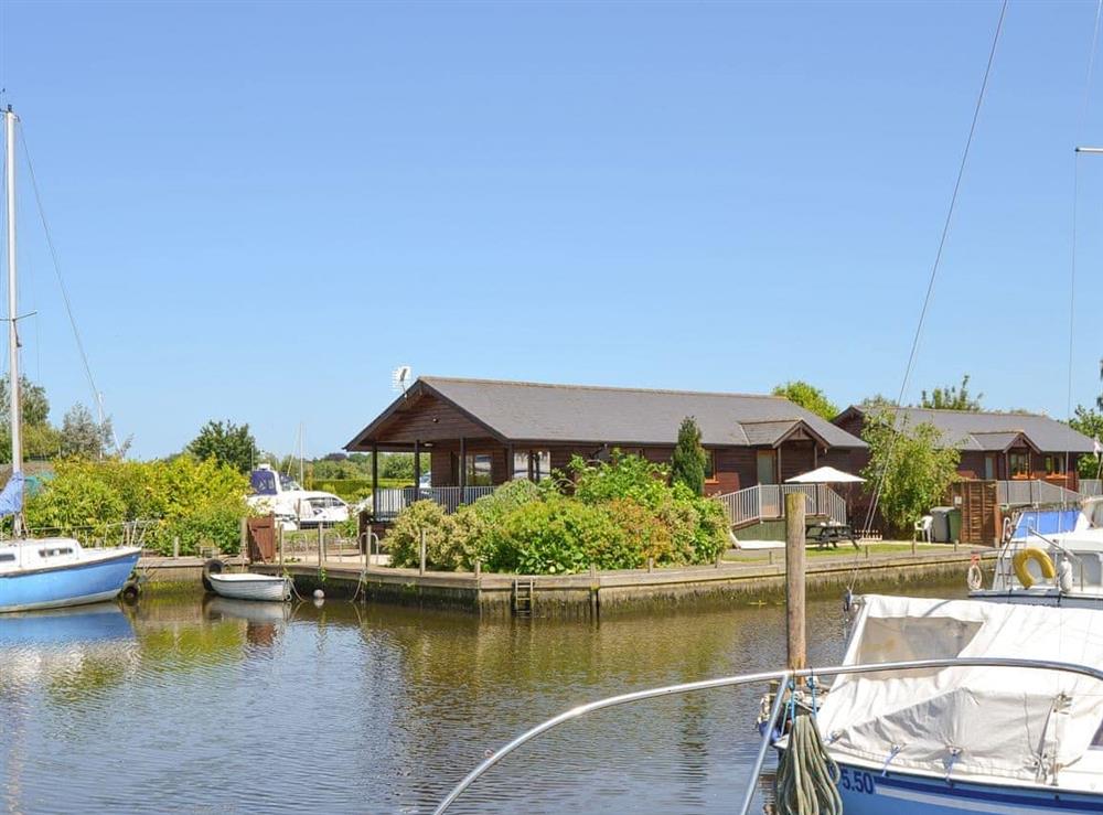 Outstanding holiday home by the river at River Breeze in Brundall, Norfolk