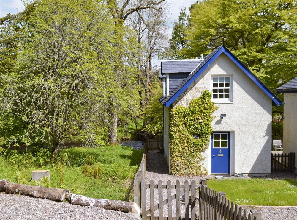 River Cottage in Enochdhu, Perthshire sleeps 4