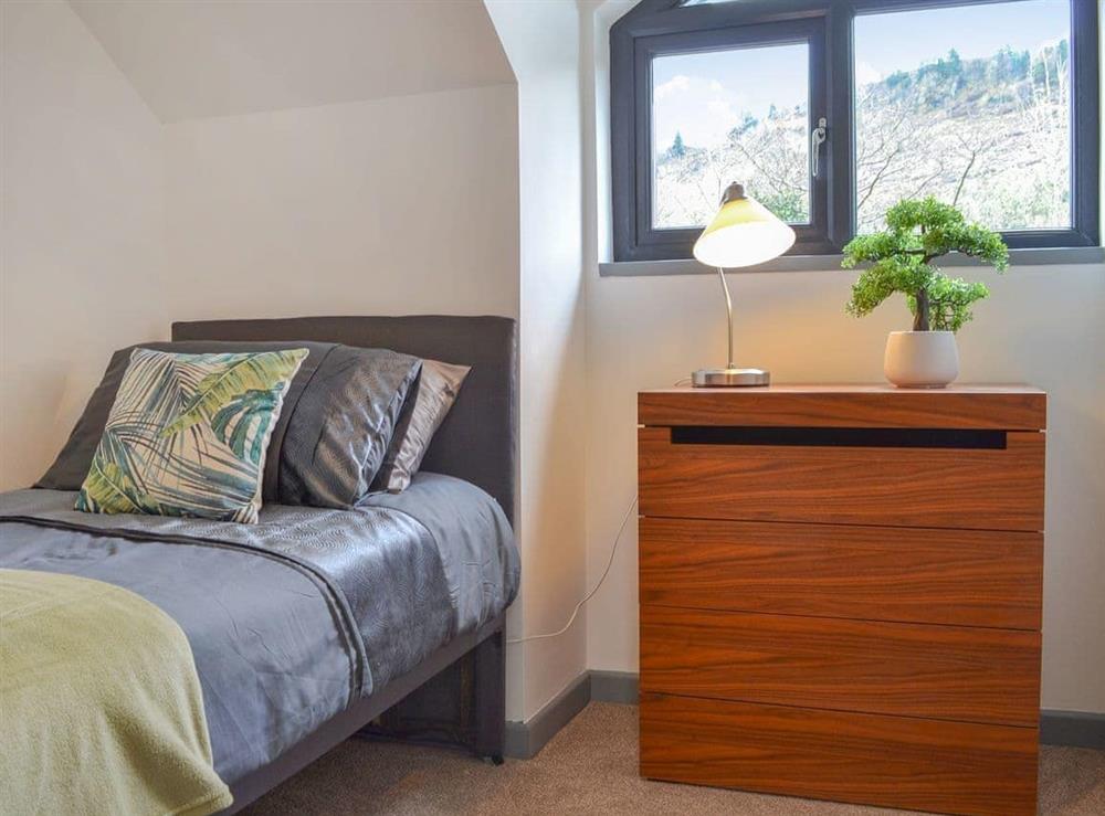 Single bedroom at River Lodge Annexe in Pentre, Glamorgan, Mid Glamorgan