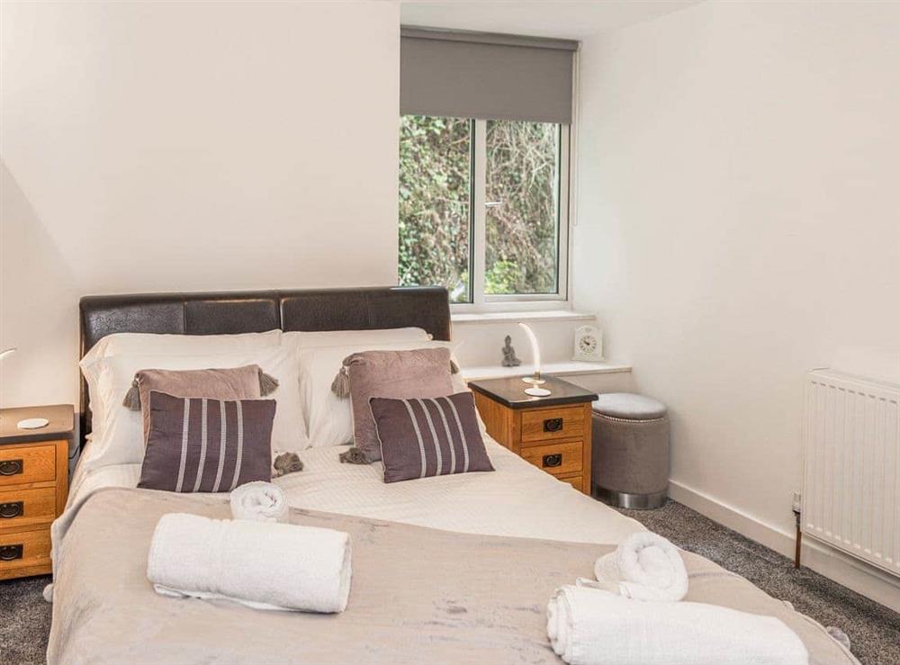 Double bedroom (photo 3) at 3 Mount Pleasant, 