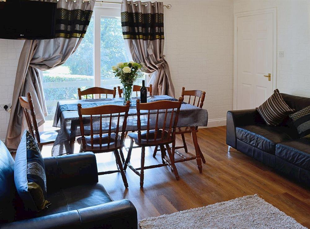 Living room/dining room at River View Villa in Liskeard, Cornwall