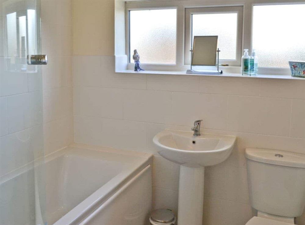 Bathroom at Riverbank Cottage in Althorpe, near Scunthorpe, South Humberside