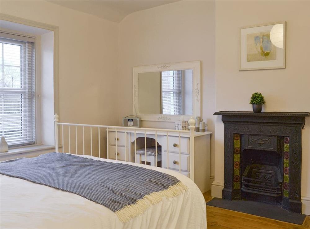 Dressing area within double bedroom at Riverholme in Bassenthwaite, near Keswick, Cumbria