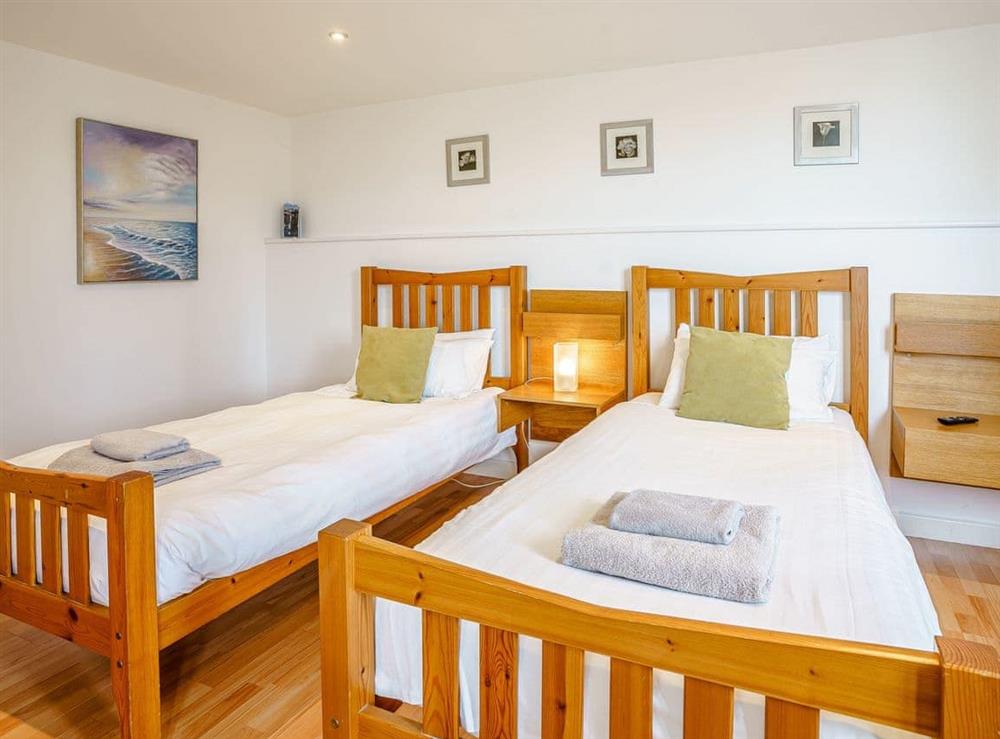 Twin bedroom (photo 11) at Rivers Mouth in Gwbert, Cardigan Bay, Dyfed