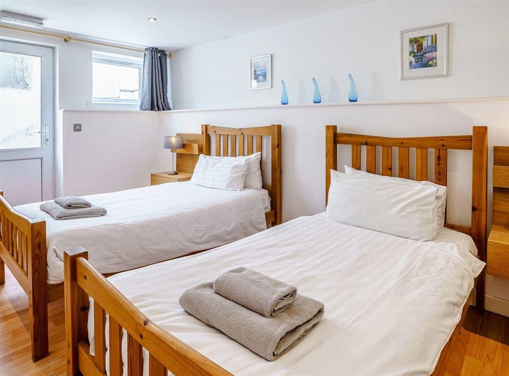 Twin bedroom (photo 9) at Rivers Mouth in Gwbert, Cardigan Bay, Dyfed