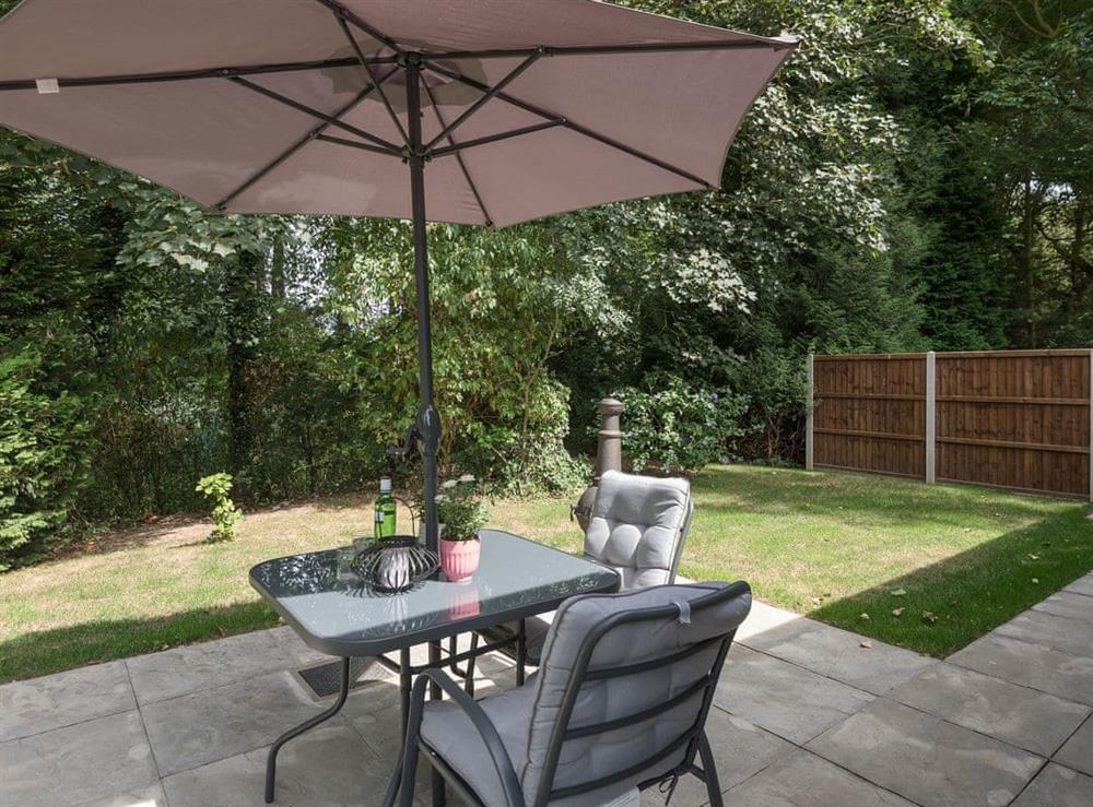 Sitting out area & garden at Rivers Rest in Oxnead, near Norwich, Norfolk