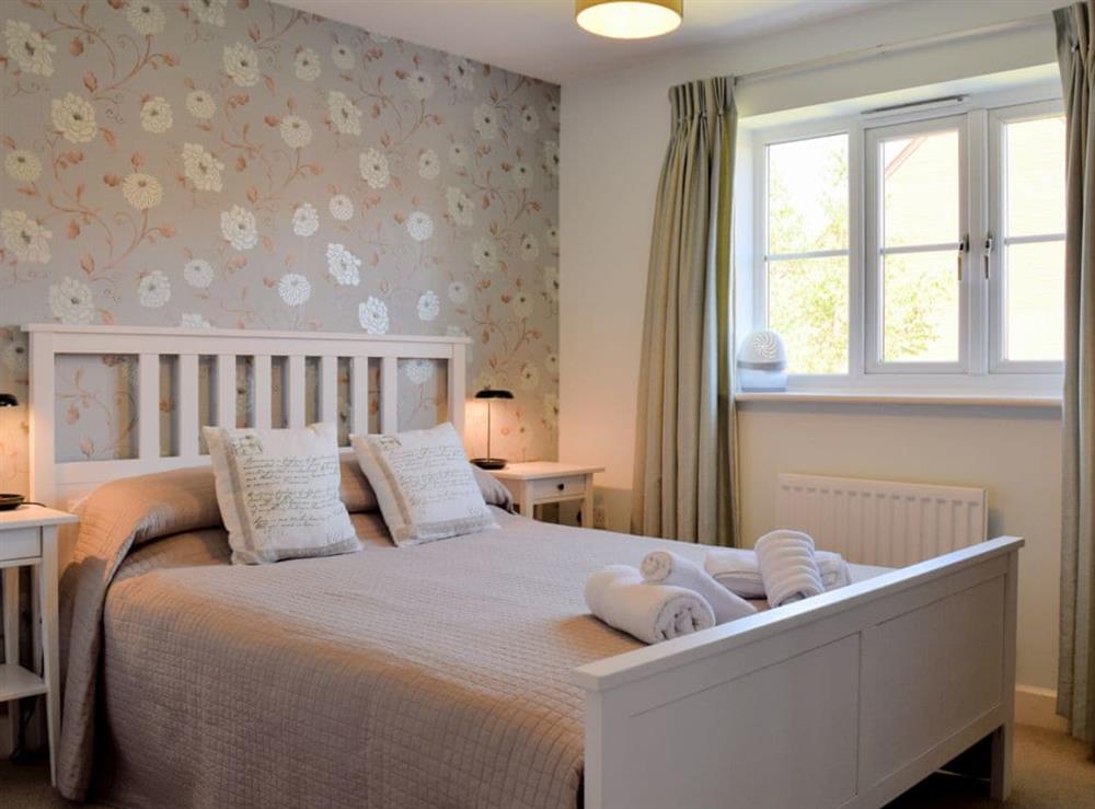 Comfortable double bedroom at Riverside Cottage in Evesham, Worcestershire, England