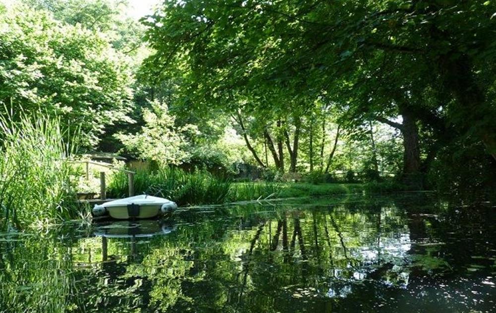 Four person rowing boat and four bikes available at Riverside Cottage (Suffolk), Old Water Mill