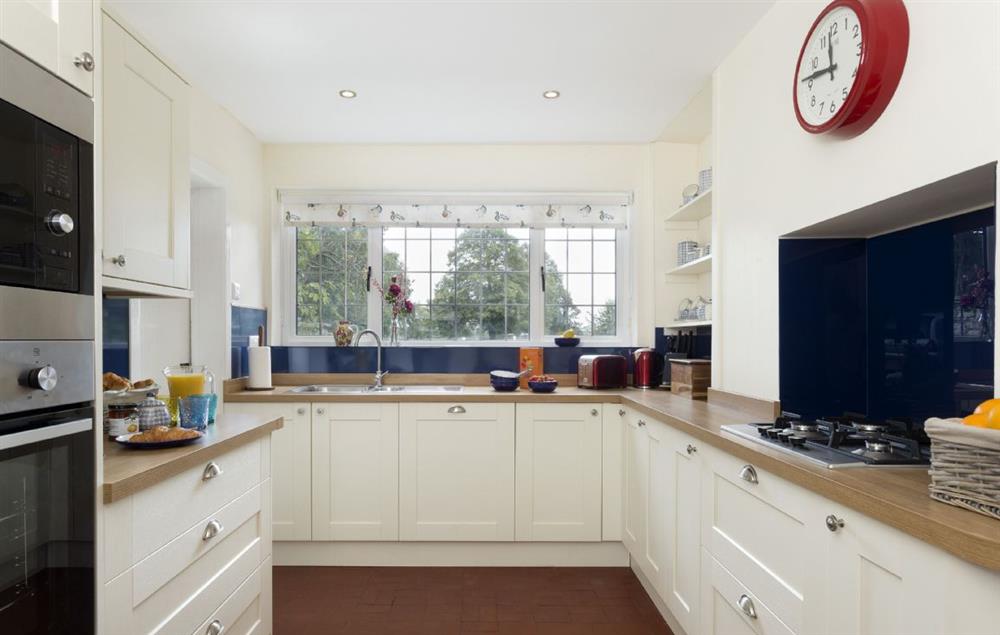 Modern and fully equipped kitchen with river views at Riverside House, Bidford-on-Avon
