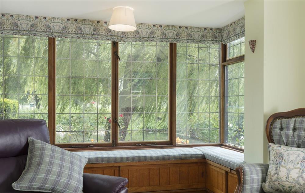 Pretty bay window, perfect for watching the boats pass by at Riverside House, Bidford-on-Avon