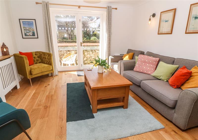This is the living room at Riverside Summercourt, Penryn