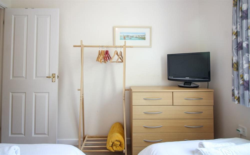 Twin bedroom (photo 2) at Riverstones in Falmouth, Cornwall