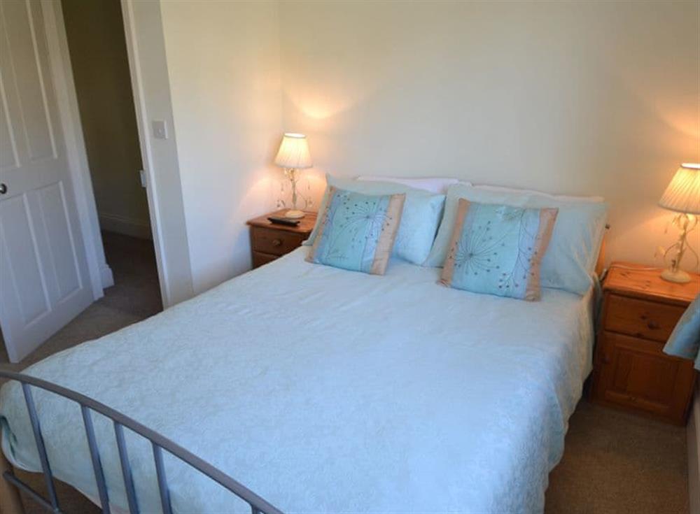 Double bedroom at Riverview, 20 Park Road in Fowey, Cornwall