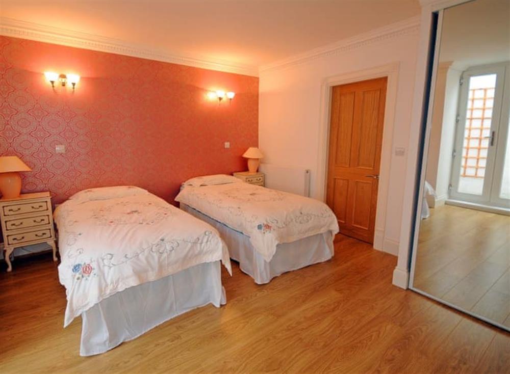 Twin bedroom at Riviera Mansion, The Apartment in South Devon, Torquay