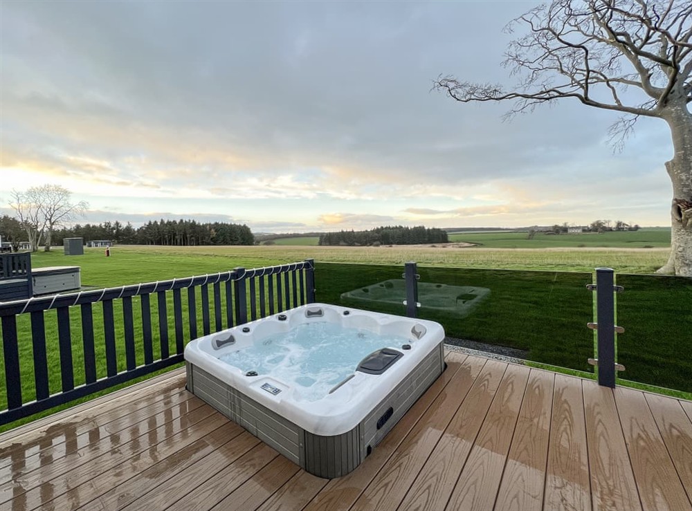 Hot tub at Rivington 34 in St Andrews, Fife
