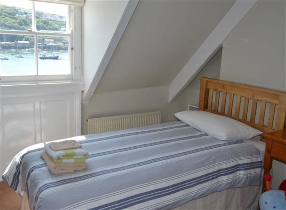 Twin bedroom located on the top floor with wonderful views (photo 2) at Roadstead in Fowey, Cornwall