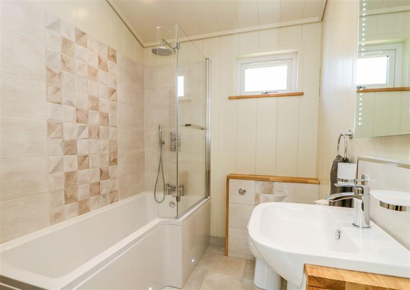 Bathroom at Robin Lodge, Gargrave