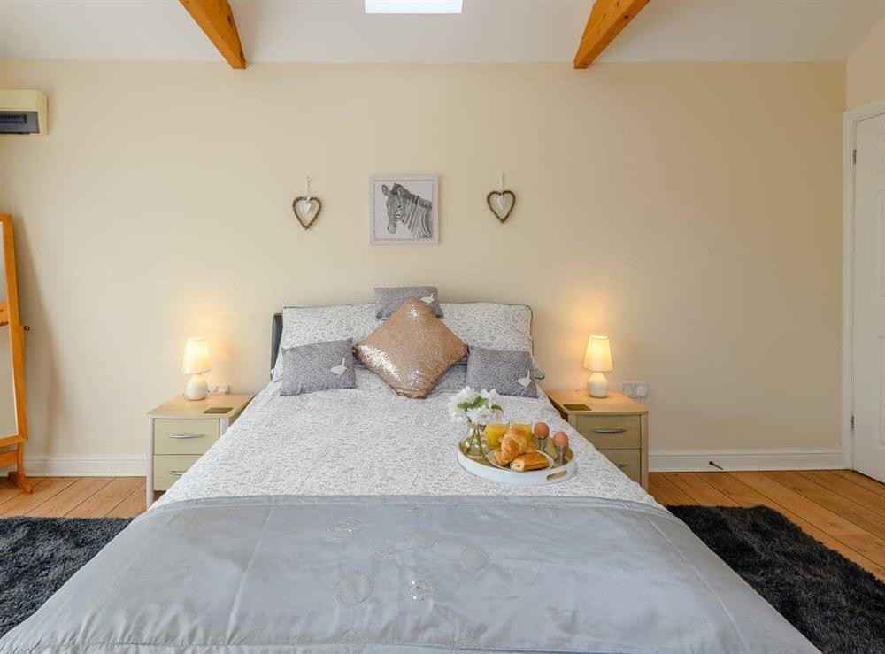 Lovely and inviting bedroom at Robins Barn in Skegness, Lincolnshire