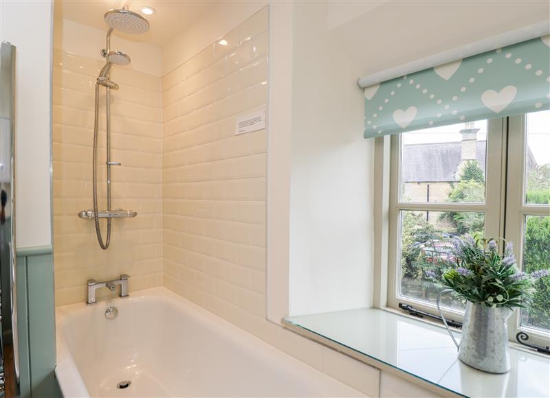 This is the bathroom at Robins Nest, Bourton-On-The-Water