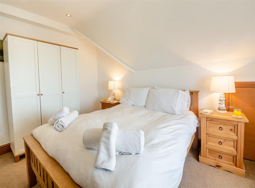 Double bedroom (photo 2) at Rockcliffe in Aberdovey, Gwynedd
