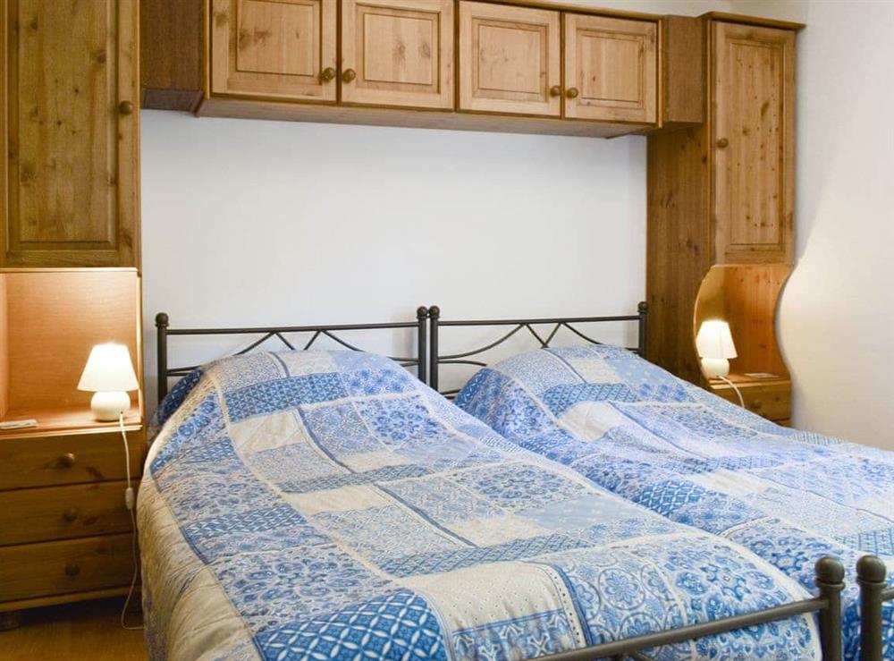 Comfortable twin bedroom at Maple Tree Cottage, 