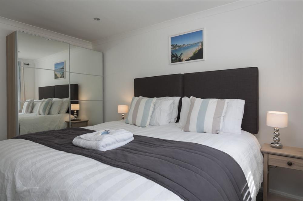 Second double bedroom with 6' zip-and-link bed (photo 2) at Rockpoint in , Salcombe
