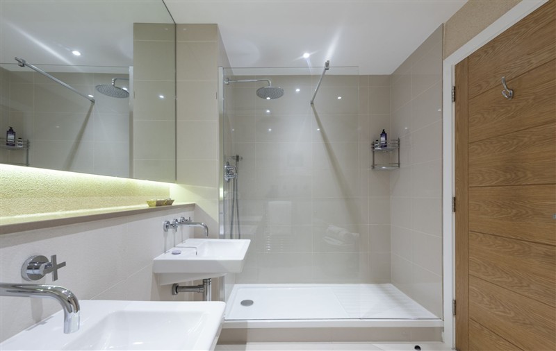 The bathroom at Rockpool at Salt, Cornwall