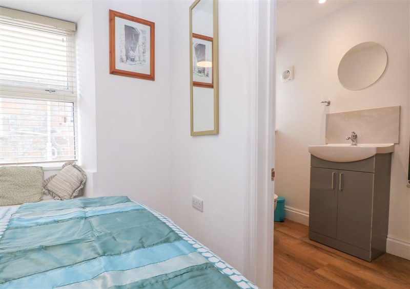 One of the 3 bedrooms (photo 2) at Rockpools, 23 Carncrows Street, St Ives