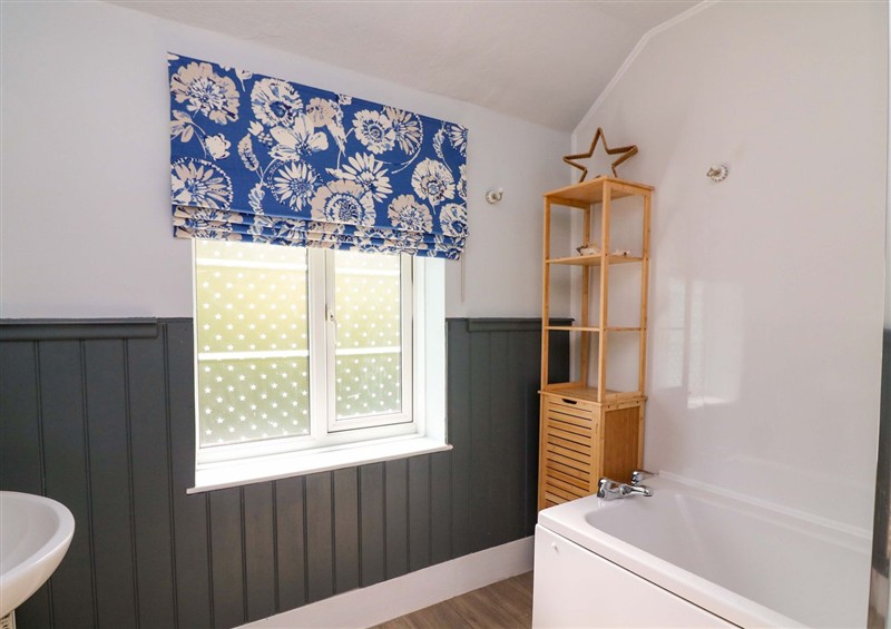 Bathroom at Rockside, Salcombe
