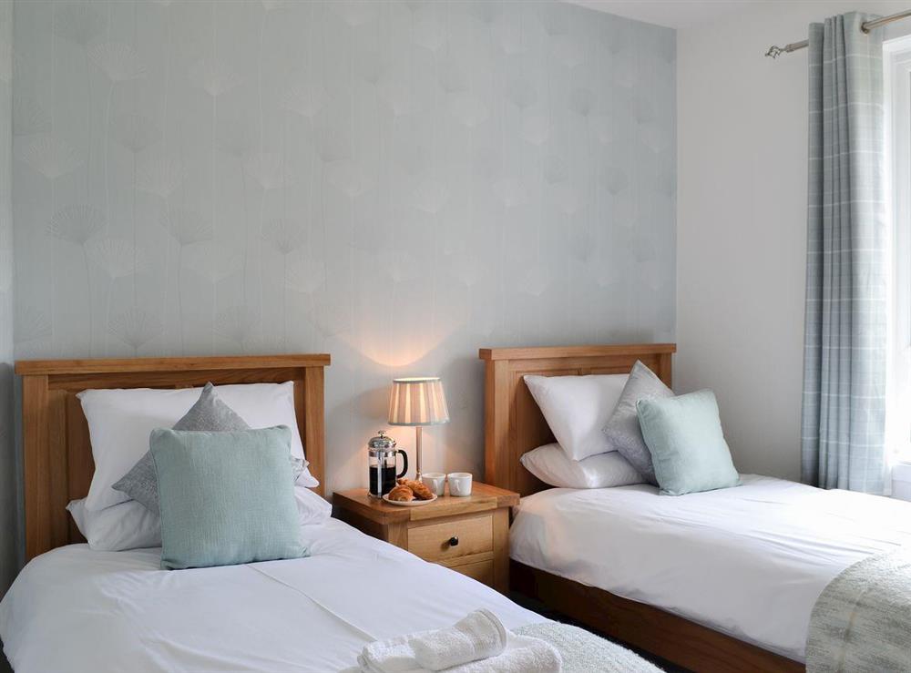 Cosy twin bedded room at Rocky Mountain View in Ballachulish, Highlands, Argyll