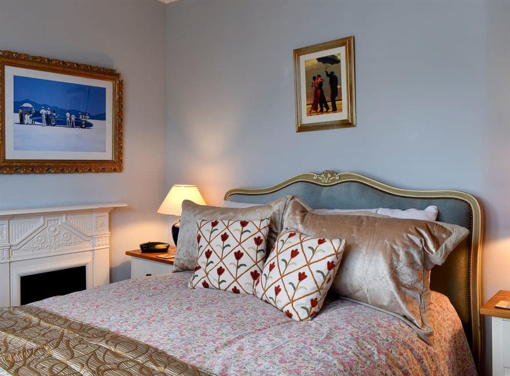 Serene double bedroom at Rodwell Trail Cottage in Weymouth, Dorset