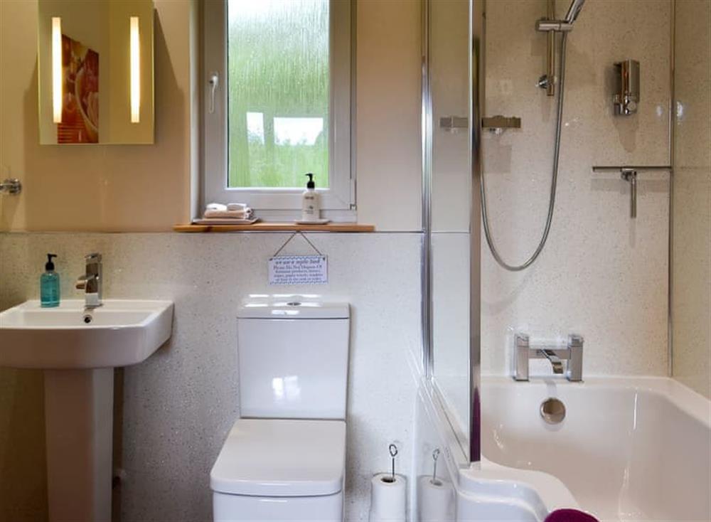En-suite at Roe Deer Cottage in Broallan, near Beauly, Inverness-Shire