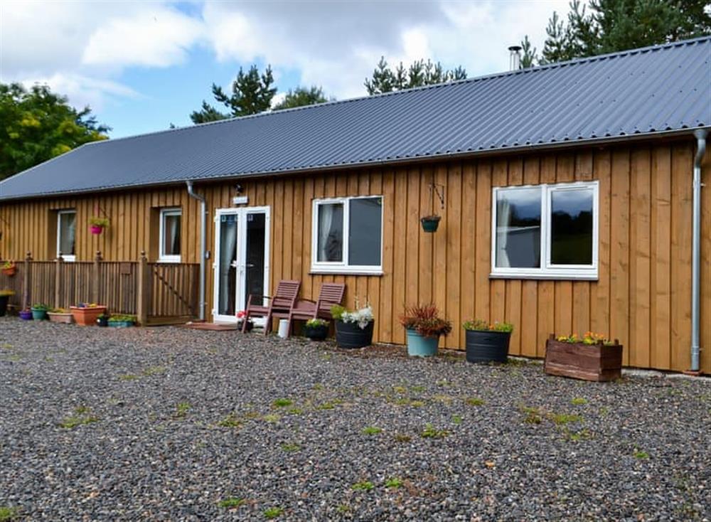 Peaceful detached cottage at Roe Deer Cottage in Broallan, near Beauly, Inverness-Shire