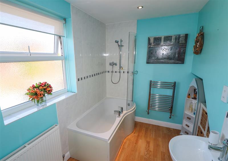Bathroom at Roecliffe, Boroughbridge