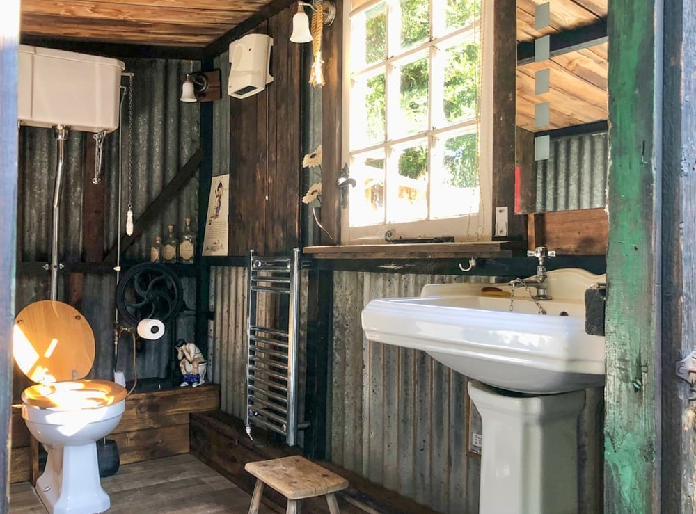 Bathroom (photo 3) at Romney Wagon in Hailsham, East Sussex