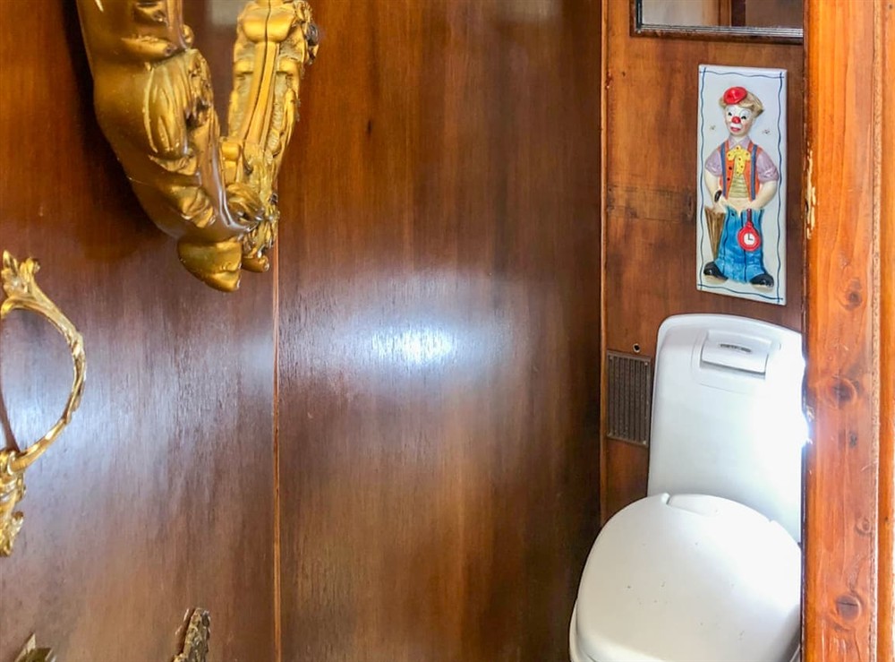 Bathroom at Romney Wagon in Hailsham, East Sussex