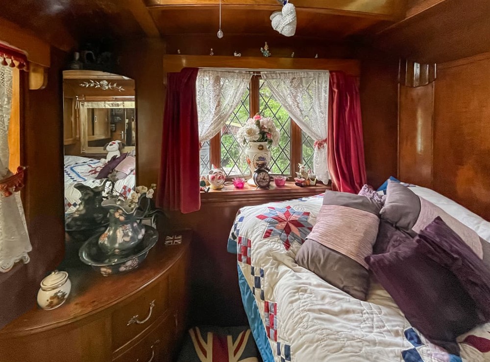 Double bedroom at Romney Wagon in Hailsham, East Sussex