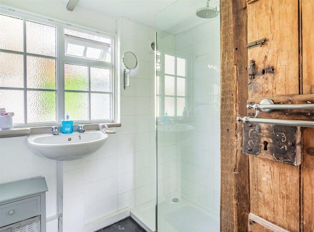 Shower room at Roo Cottage in Barns Green, West Sussex