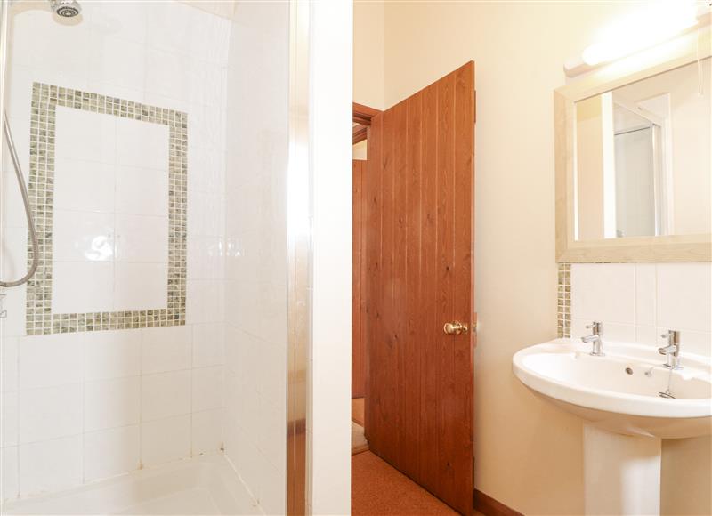 The bathroom (photo 2) at Roofstones Cottage, Hawes