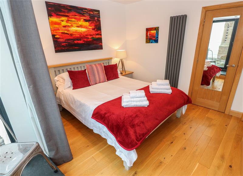 One of the 2 bedrooms at Rooftops, St Ives