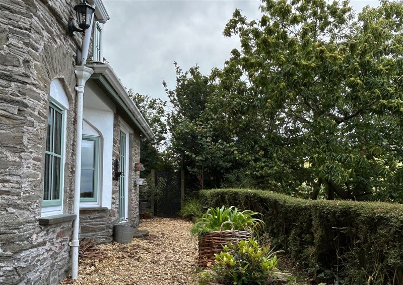 The setting (photo 3) at Rookery Cottage, Lynton