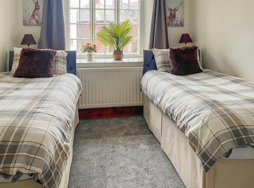 Twin bedroom at Roosters Retreat in Minehead, Somerset
