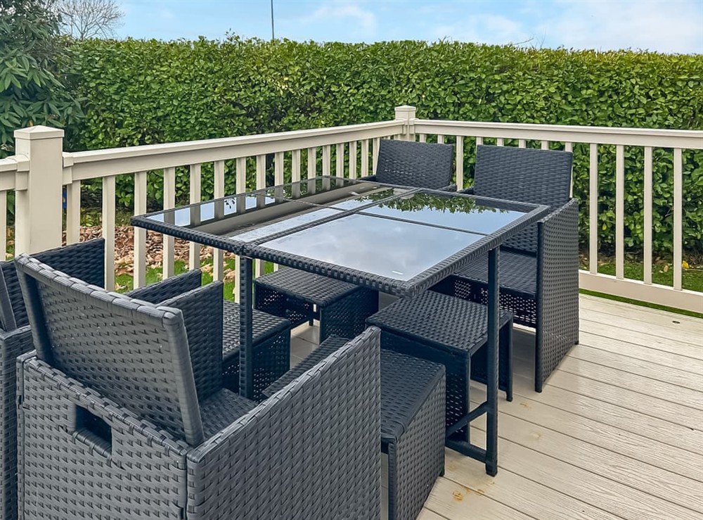 Sitting-out-area (photo 2) at Rorys Retreat in Ayr, Ayrshire