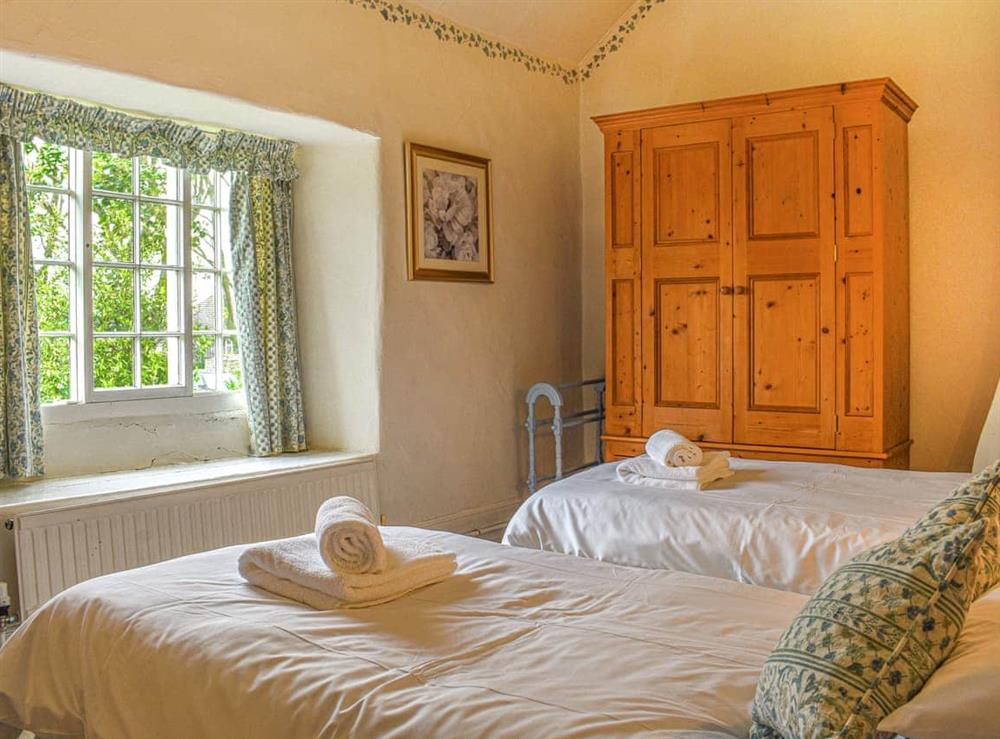 Twin bedroom (photo 2) at Rosary House in Irton, near Cayton Bay, North Yorkshire