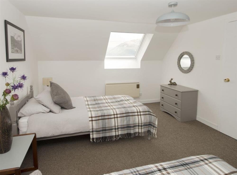 Light and airy twin bedroom at Rosdail in Inverinate, near Kyle, Highlands, Ross-Shire