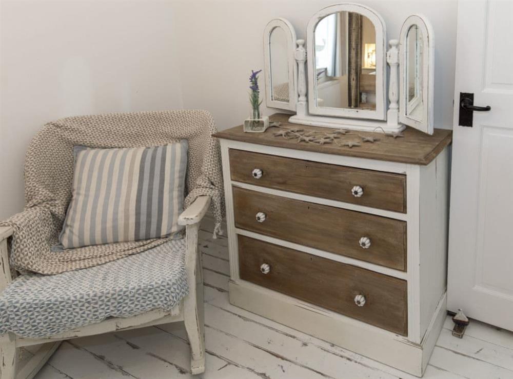 Dressing area within double bedroom at Rose and Crown Yard in Whitby, North Yorkshire